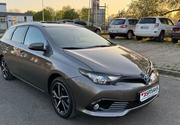 Toyota Auris 107.000 km 14.499 &euro; Hannover 30179