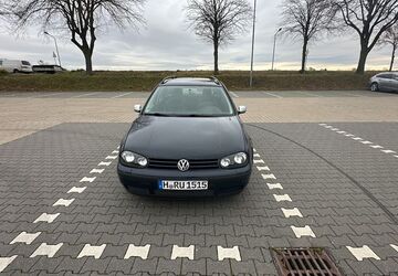 VW Golf 341.000 km 3.099 &euro; Barsinghausen 30890