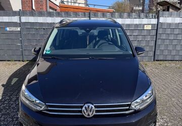 VW Touran 134.000 km 16.599 &euro; Seelze 30926
