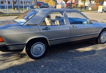 Mercedes-Benz 190 152.200 km 4.900 &euro; Hannover 30419