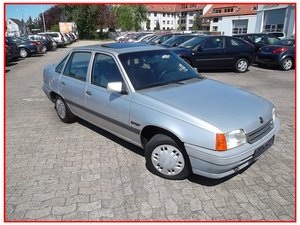 Opel Kadett E Beauty Lim. SEDAN GSD AUTOM- SERVO 74.000 km 6.950 &euro; Hannover 30179