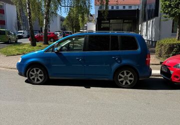 VW Touran 158.000 km 4.500 &euro; Haste 31559