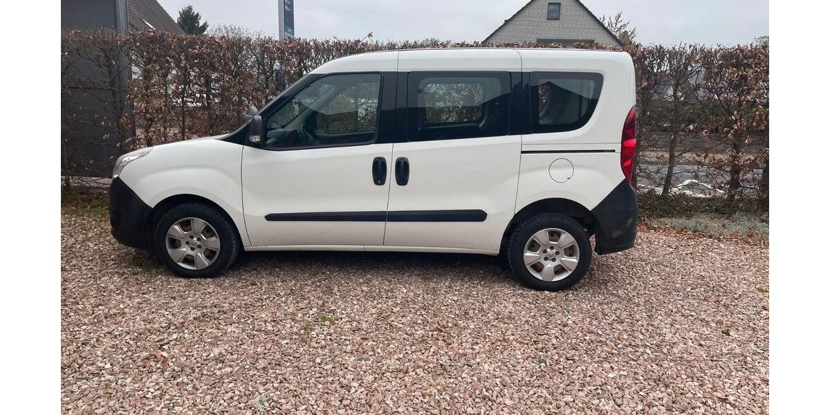 Opel Combo 83.654 km 6.100 &euro; Garbsen 30826