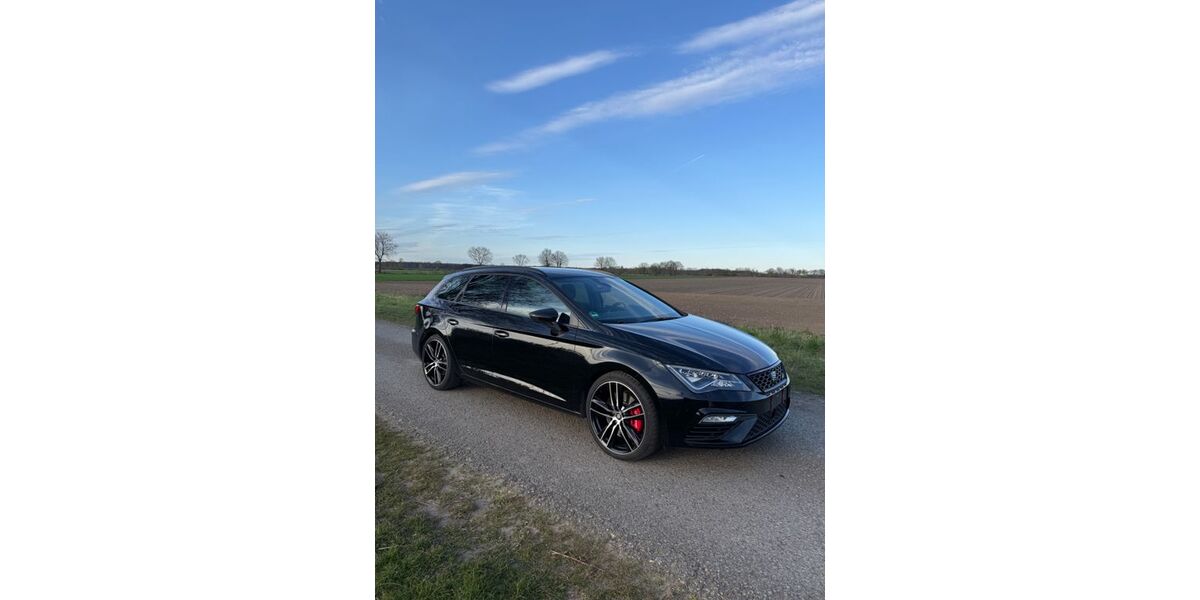 Seat Leon 54.100 km 21.990 &euro; Lehrte 31275
