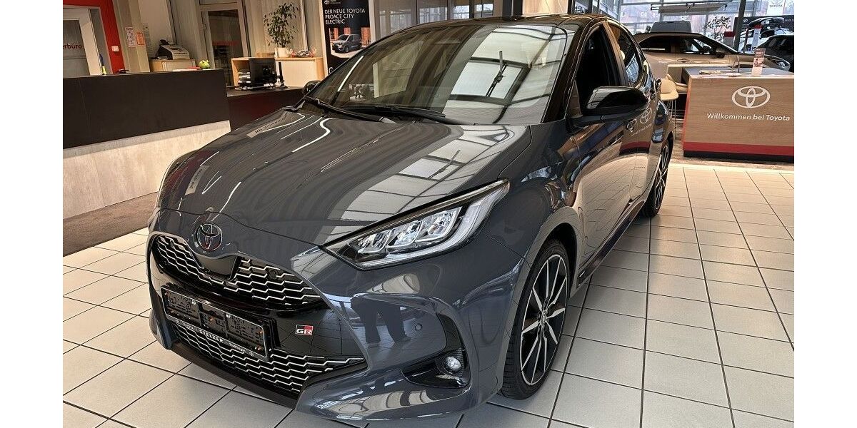 Toyota Yaris 4.000 km 31.980 &euro; Stadthagen 31655