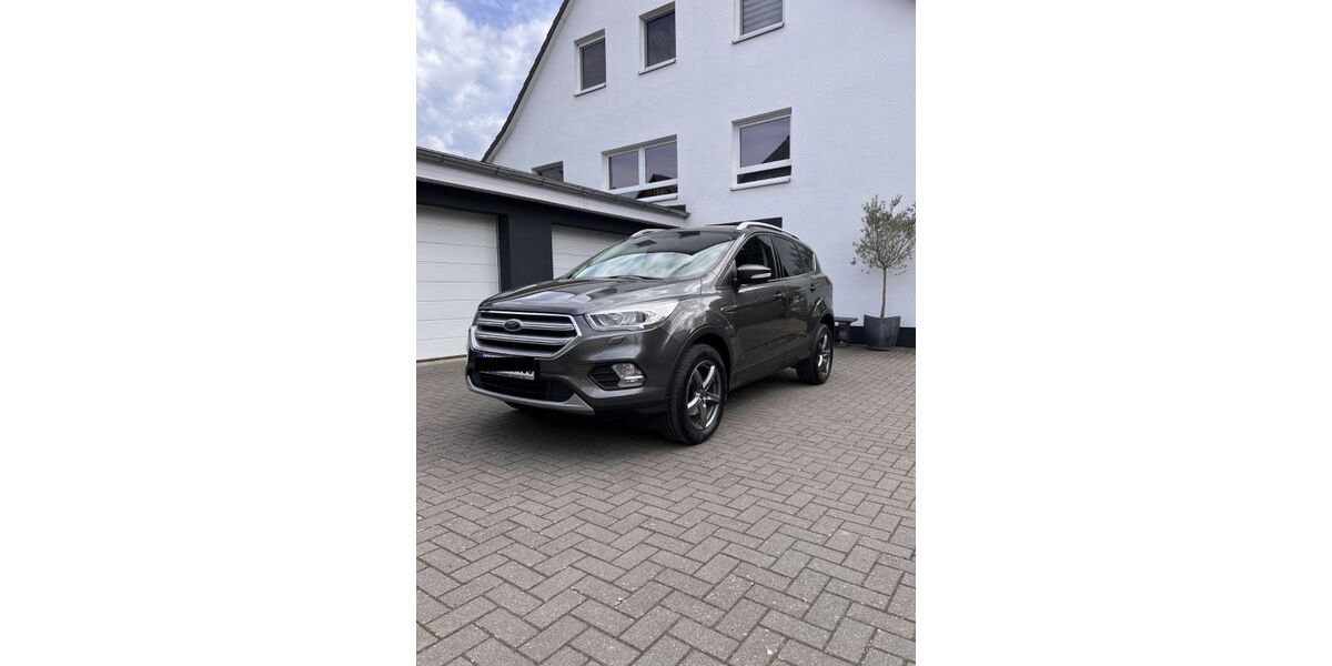 Ford Kuga 99.990 km 10.780 &euro; Sarstedt 31157