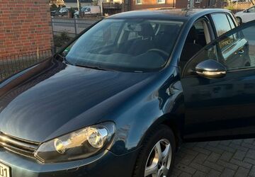 VW Golf 140.562 km 4.700 &euro; Garbsen 30827