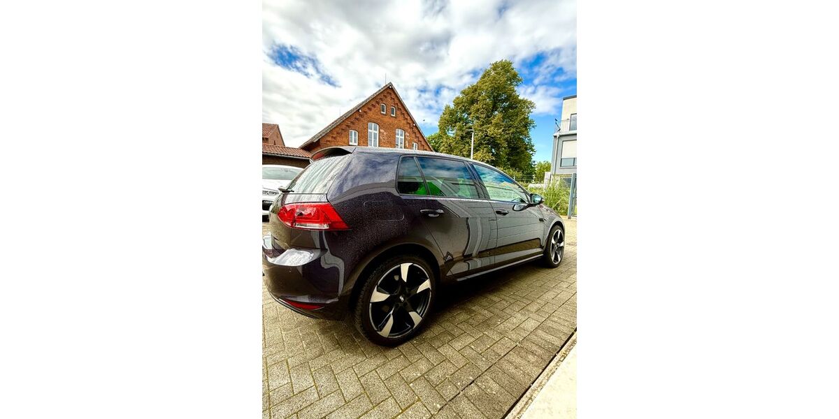 VW Golf 72.000 km 14.499 &euro; Garbsen 30827