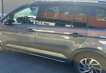 VW Touran 99.600 km 19.900 &euro; Sarstedt 31157