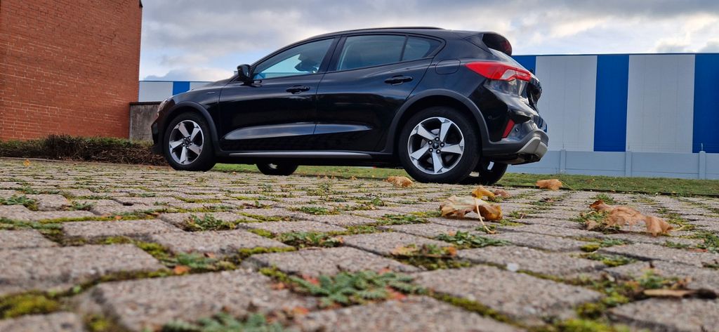 Ford Focus 181.796 km 10.777 &euro; Langenhagen 30853