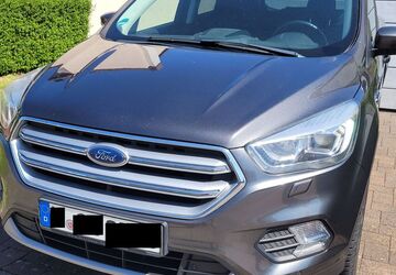 Ford Kuga 145.000 km 9.800 &euro; Springe 31832