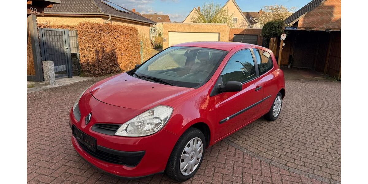 Renault Clio 130.140 km 2.600 &euro; Garbsen 30826
