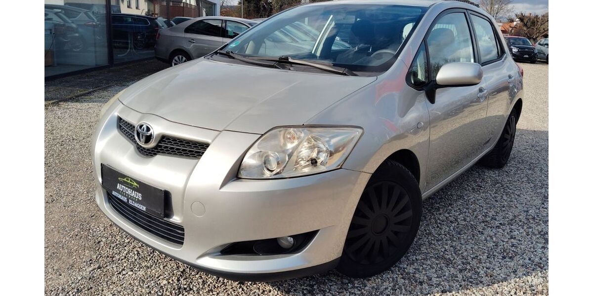 Toyota Auris 137.032 km 4.990 &euro; Springe 31832