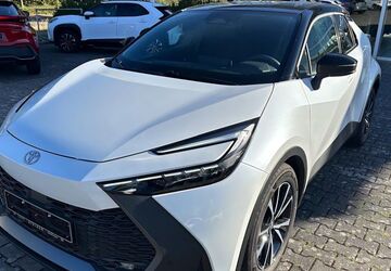 Toyota C-HR 2.800 km 33.590 &euro; Stadthagen 31655