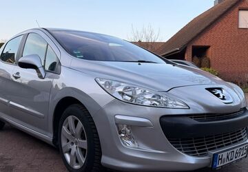 Peugeot 308 122.000 km 4.450 &euro; Garbsen 30827