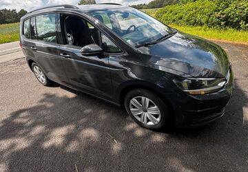 VW Touran 249.365 km 13.410 &euro; Garbsen 30827