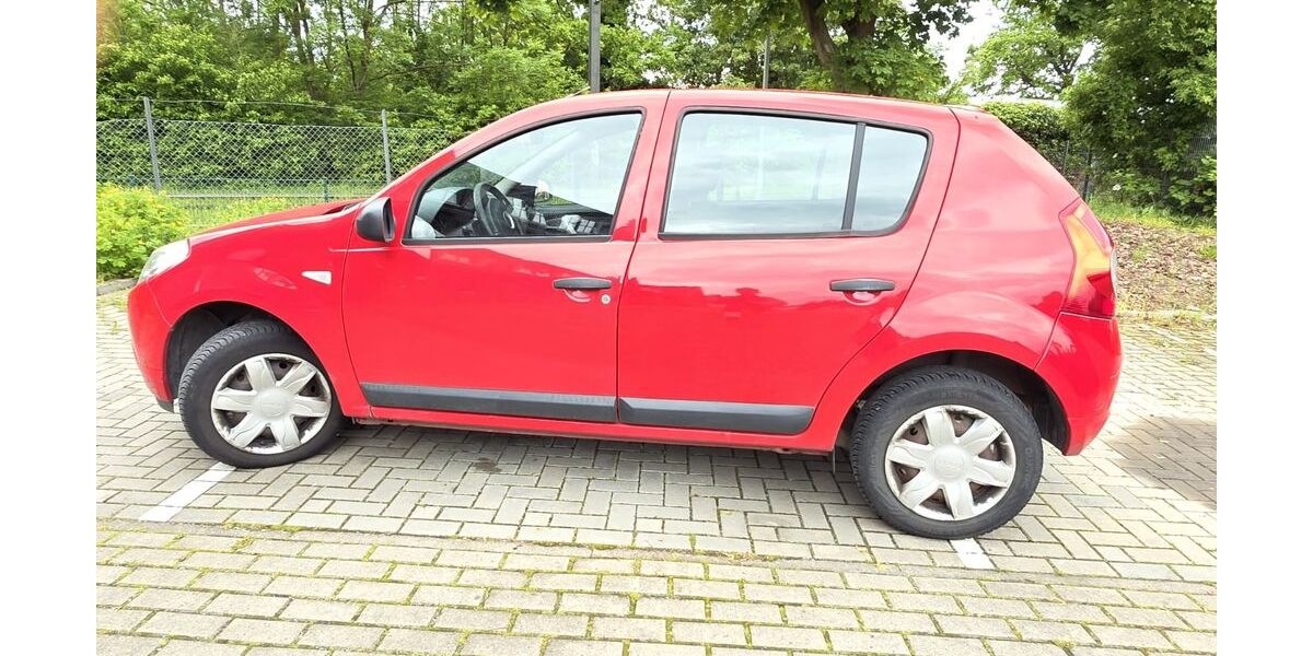Dacia Sandero 86.500 km 1.900 &euro; Garbsen 30827