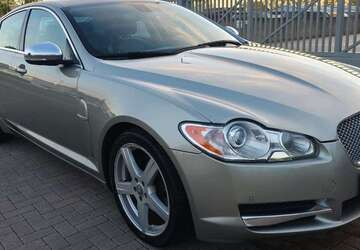 Jaguar XF 182.000 km 8.650 &euro; Hannover 30179